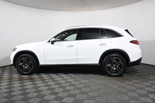 Polar White 2027 Mercedes-Benz GLC 300 4MATIC