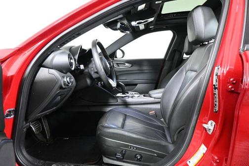 2022 Alfa Romeo Giulia Ti