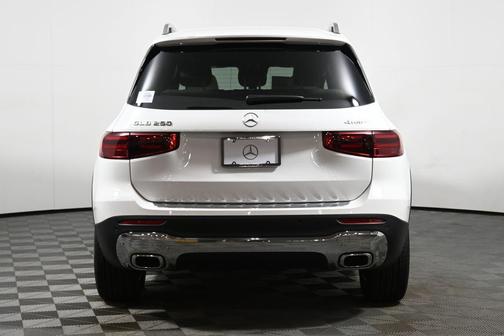 2026 Mercedes-Benz GLB 250 Base 4MATIC