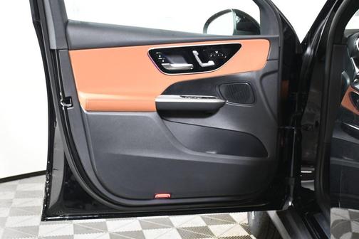 2025 Mercedes-Benz GLC 350e Base 4MATIC