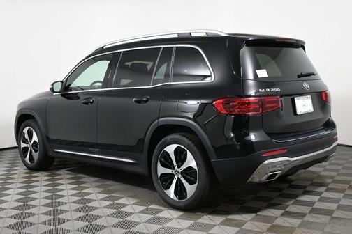 2026 Mercedes-Benz GLB 250 Base 4MATIC