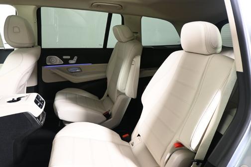 Cirrus Silver Metallic 2026 Mercedes-Benz GLS 450 4MATIC
