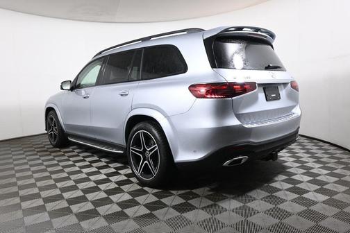Cirrus Silver Metallic 2026 Mercedes-Benz GLS 450 4MATIC