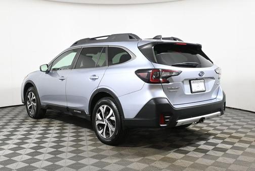Ice Silver Metallic 2022 Subaru Outback Limited