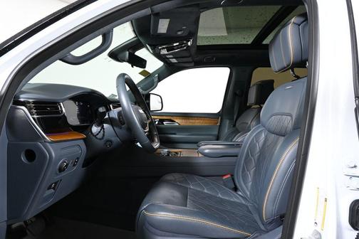 2023 Jeep Grand Wagoneer L Series III