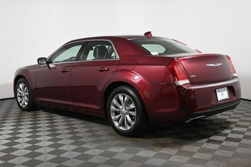 2017 Chrysler 300 Limited
