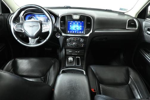 2017 Chrysler 300 Limited