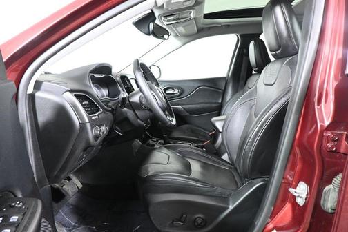 Velvet Red Pearlcoat 2019 Jeep Cherokee Limited