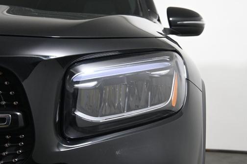 2025 Mercedes-Benz GLB 250 Base 4MATIC
