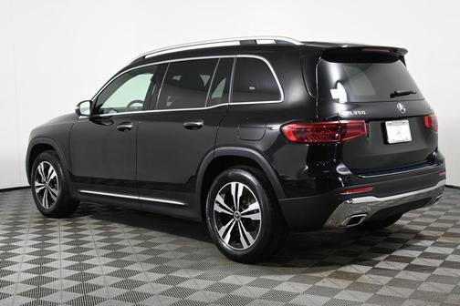 2026 Mercedes-Benz GLB 250 Base 4MATIC