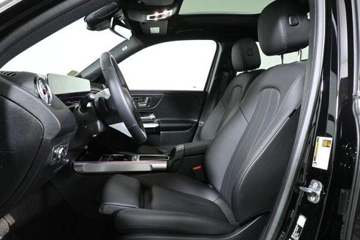 2026 Mercedes-Benz GLB 250 Base 4MATIC