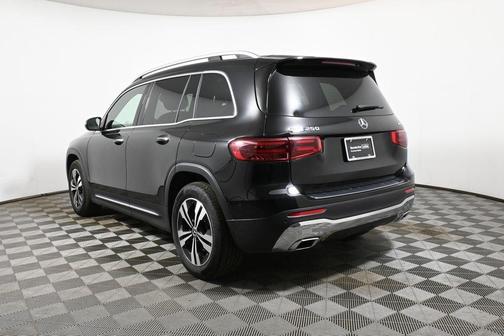 2026 Mercedes-Benz GLB 250 Base 4MATIC