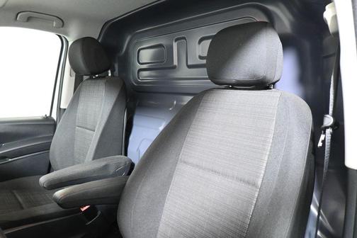 2016 Mercedes-Benz Metris Base