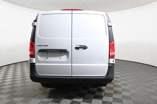 2016 Mercedes-Benz Metris Base