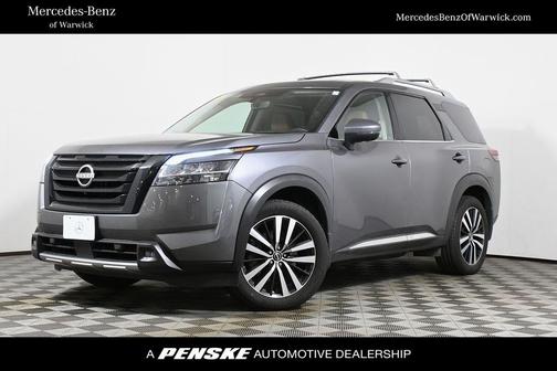 Gun Metallic 2023 Nissan Pathfinder Platinum