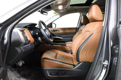 Gun Metallic 2023 Nissan Pathfinder Platinum