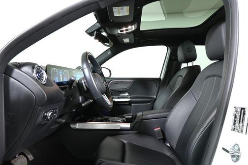 2022 Mercedes-Benz GLB 250 Base 4MATIC