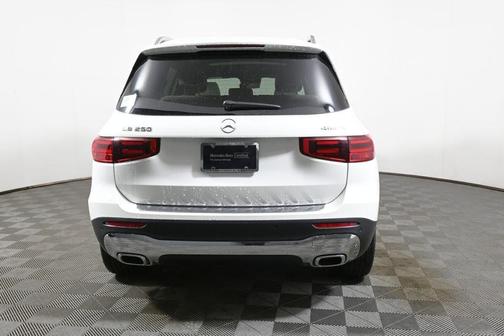 2026 Mercedes-Benz GLB 250 Base 4MATIC