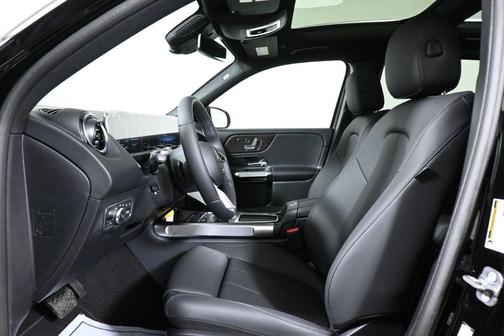 2026 Mercedes-Benz GLB 250 Base 4MATIC