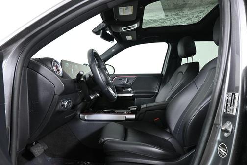 2022 Mercedes-Benz GLB 250 Base 4MATIC