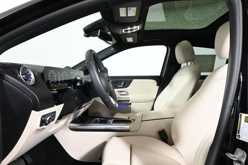 2025 Mercedes-Benz GLA 250 Base 4MATIC