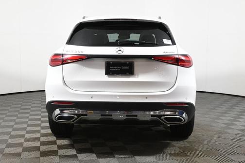Polar White 2025 Mercedes-Benz GLC 300 Base 4MATIC