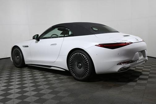 2026 Mercedes-Benz Maybach SL 680 Monogram Series Base 4MATIC