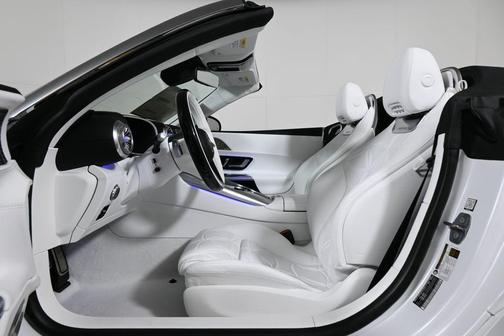 2026 Mercedes-Benz Maybach SL 680 Monogram Series SL 680