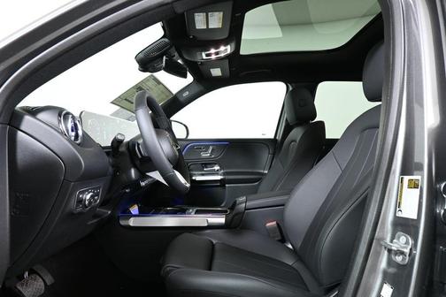 2026 Mercedes-Benz GLB 250 Base 4MATIC