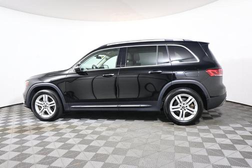 Black 2023 Mercedes-Benz GLB 250 4MATIC