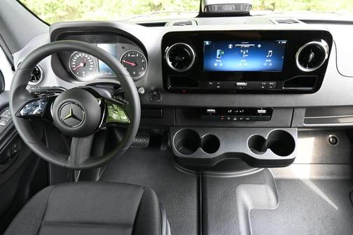 2025 Mercedes-Benz Sprinter 2500 170 WB