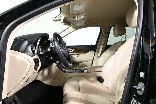 2017 Mercedes-Benz GLC 300 Base 4MATIC