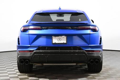 2023 Lamborghini Urus S