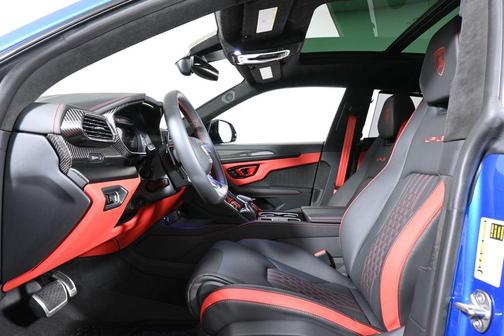 2023 Lamborghini Urus S
