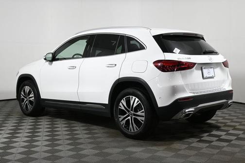 2025 Mercedes-Benz GLA 250 Base 4MATIC