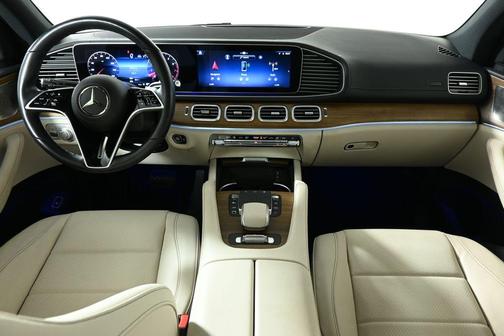 2025 Mercedes-Benz GLS 450 4MATIC