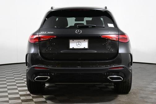 2026 Mercedes-Benz GLC 300 Base 4MATIC