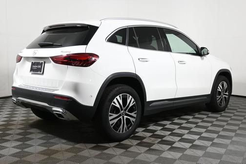 2025 Mercedes-Benz GLA 250 Base 4MATIC