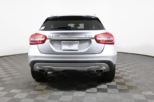 Polar Silver Metallic 2016 Mercedes-Benz GLA-Class GLA 250 4MATIC