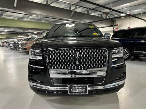 2023 Lincoln Navigator Black Label