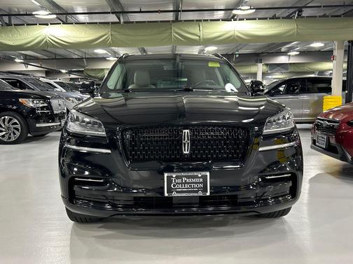 INFINITE BLACK MET CC 2023 Lincoln Aviator Reserve AWD