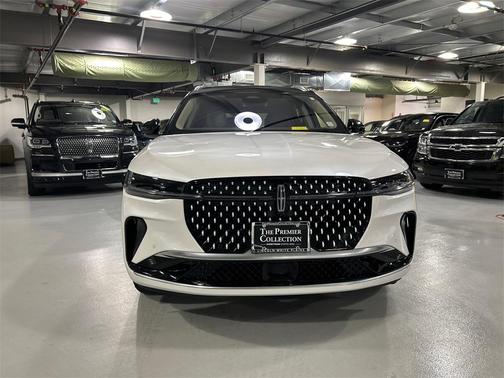 2025 Lincoln Nautilus Reserve