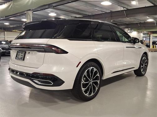2025 Lincoln Nautilus Reserve