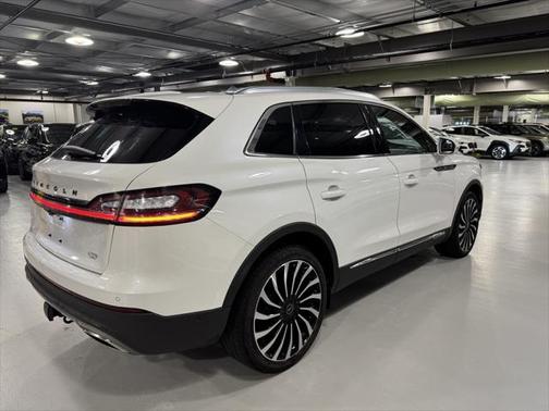 2022 Lincoln Nautilus Black Label