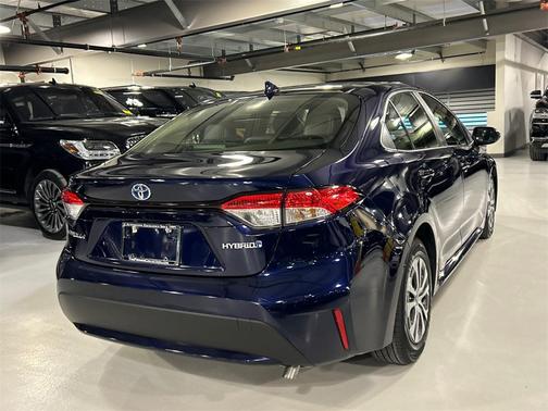 2022 Toyota Corolla Hybrid LE