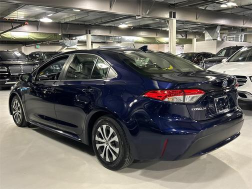 2022 Toyota Corolla Hybrid LE