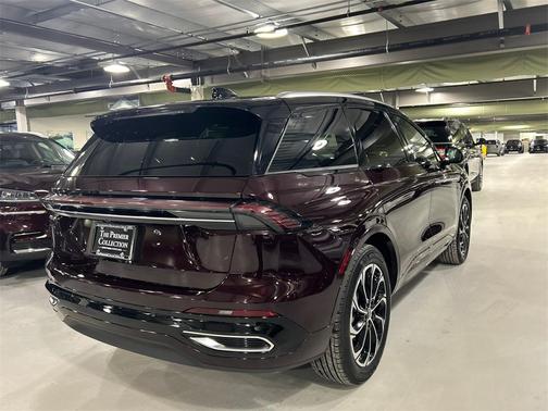 2025 Lincoln Nautilus Reserve