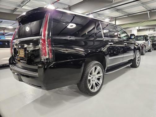 2019 Cadillac Escalade ESV Luxury