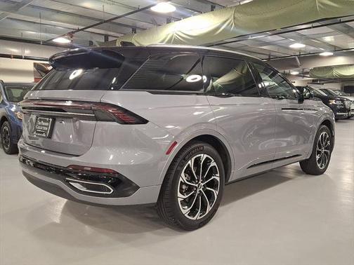 2025 Lincoln Nautilus Reserve