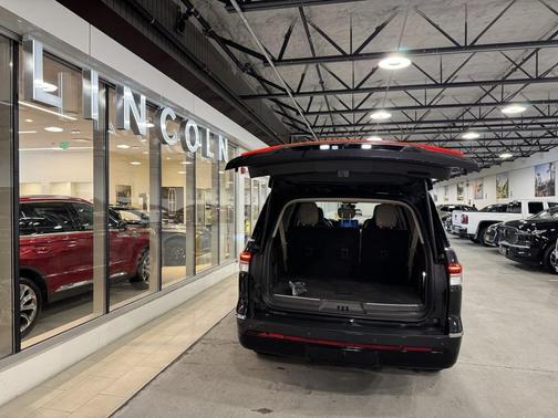 2022 Lincoln Navigator Reserve